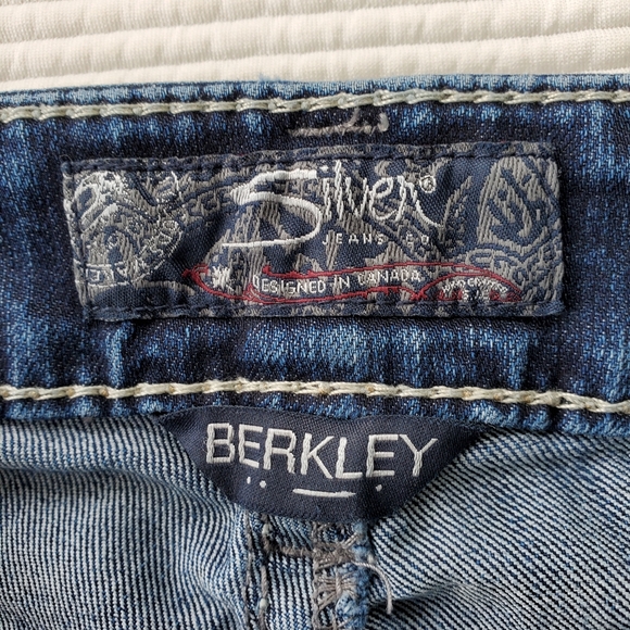 Silver Berkley Skinny Slim Women's Size 29/32 Jeans Actual 29x31.5 Denim - Picture 14 of 16